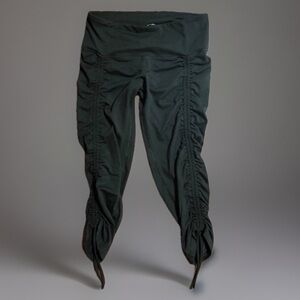Champion Black XS Crop Ruched Leg Work Out Gym or Yoga Legging Pants